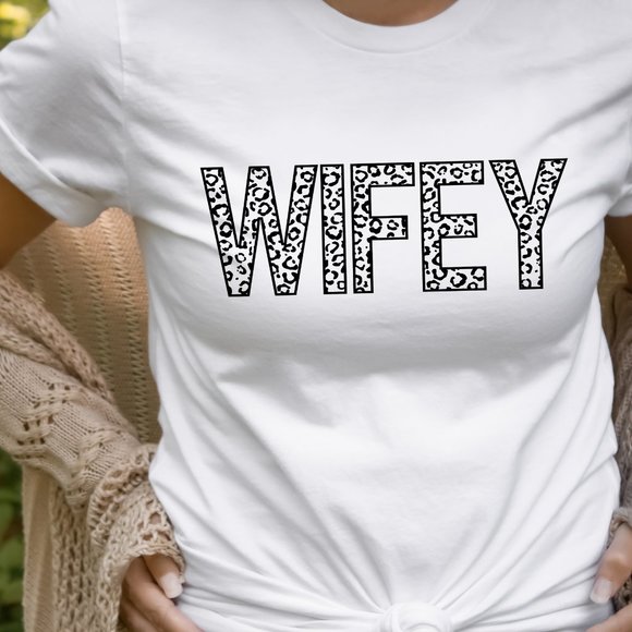 WIFEY Bella Canvas T-shirt Sizes 2XL-4XL - Picture 1 of 1